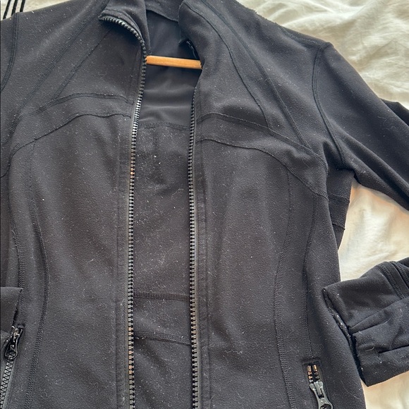 Black Lululemon Align Women's Jacket I believe is a size 4 or 6 selling as is - Picture 2 of 5